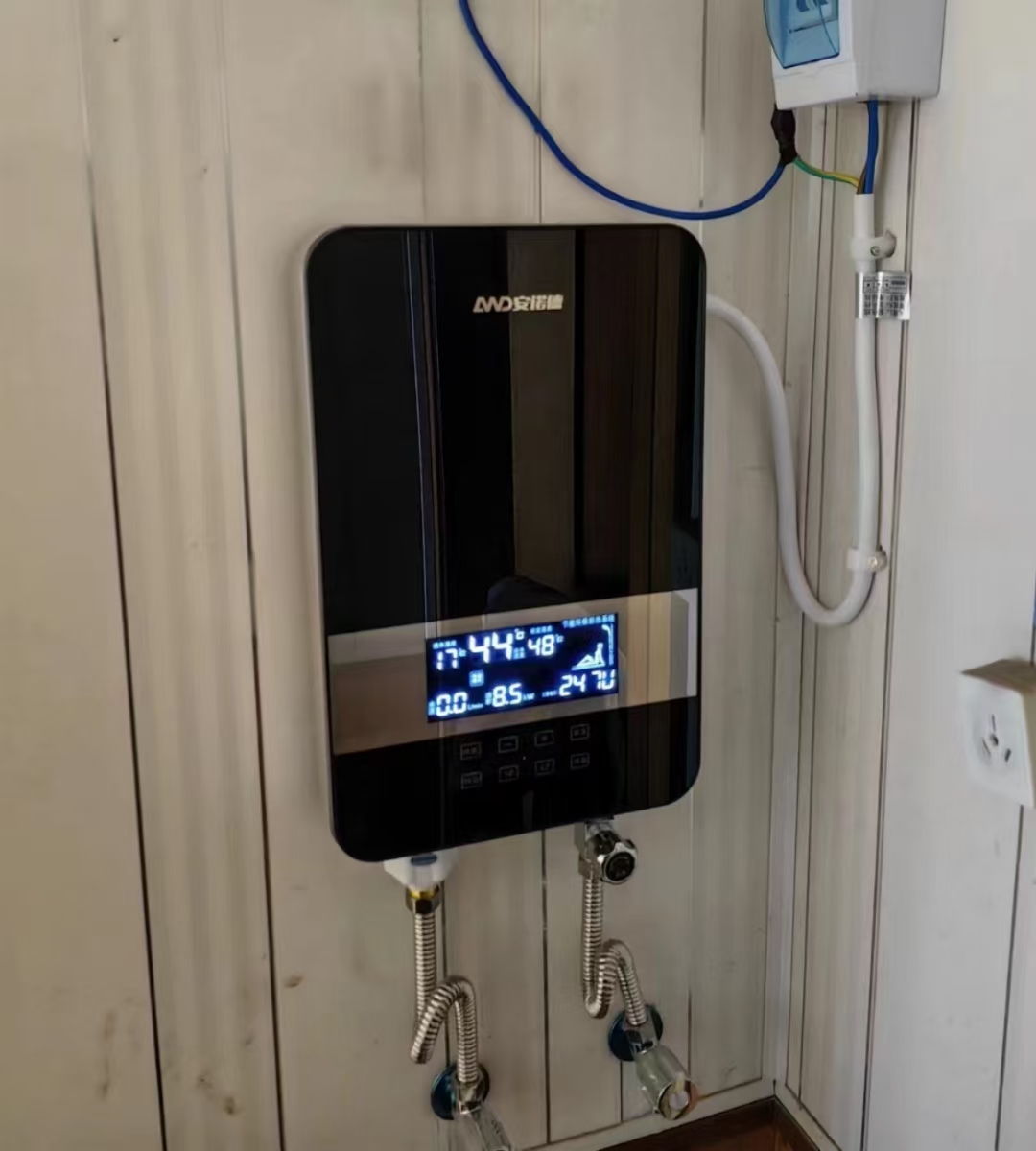 安诺德即热式电热水器