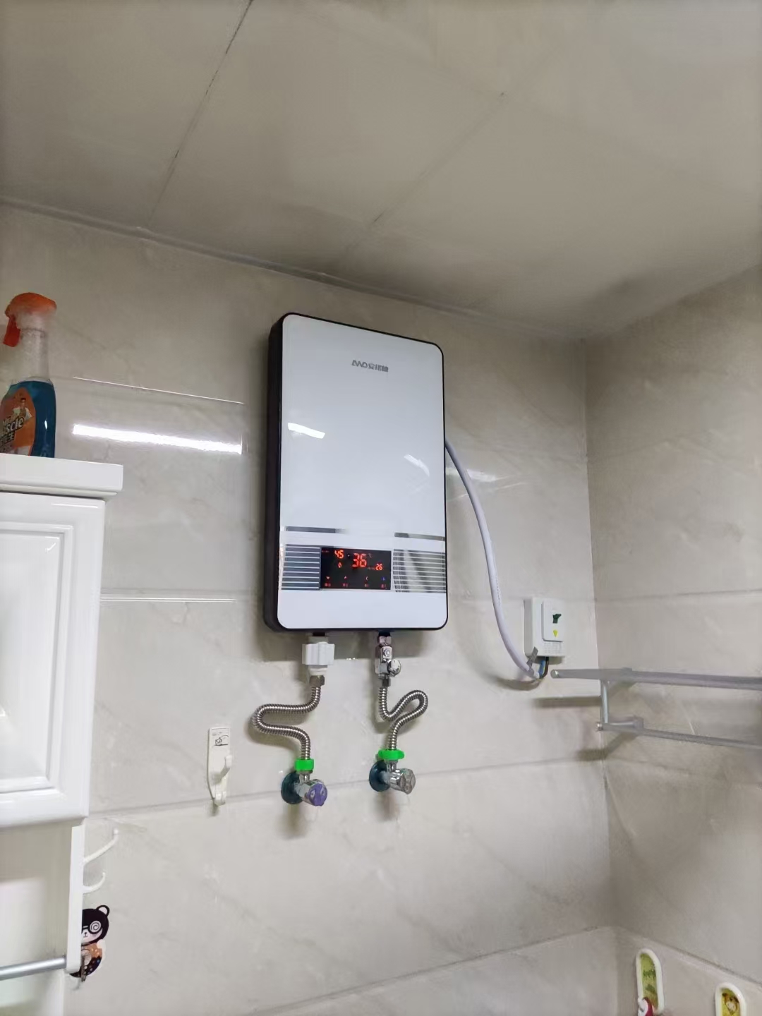 安诺德即热式电热水器