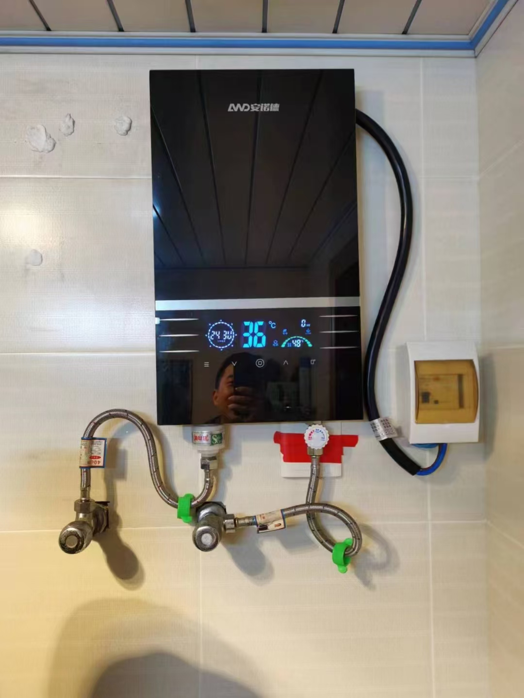 安诺德即热式电热水器